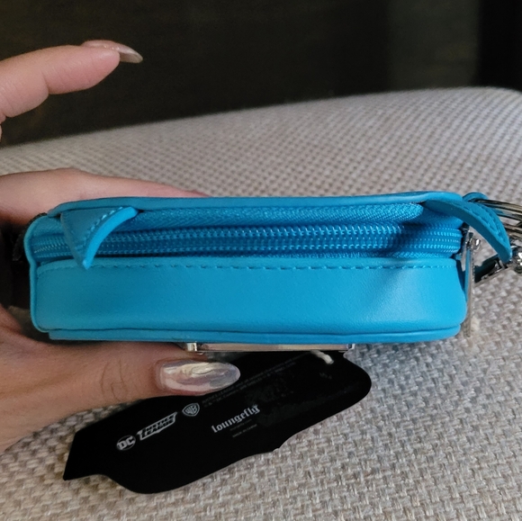 Loungefly Batman Coin Purse NWT - Picture 4 of 6